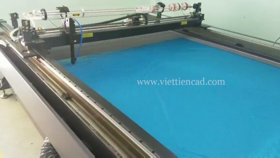 Máy cắt Laser khổ lớn tốc độ cao - Máy Móc May Mặc Việt Tiến CAD - Công Ty TNHH Công Nghệ Việt Tiến CAD